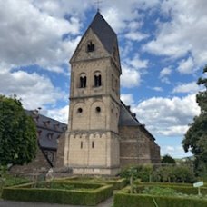 Ansicht aus dem Pfarrgarten